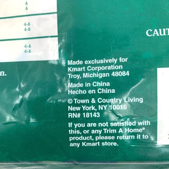 VTG NOS Trim A Home Christmas Vinyl Flannel Backed Table Cover Oval 52”x70” - Picture 4 of 7